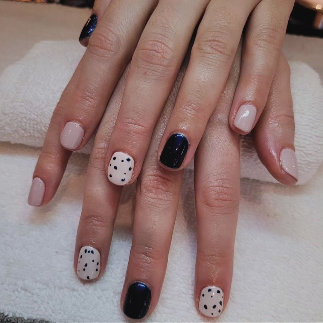 Smudge Beauty Bar Nails