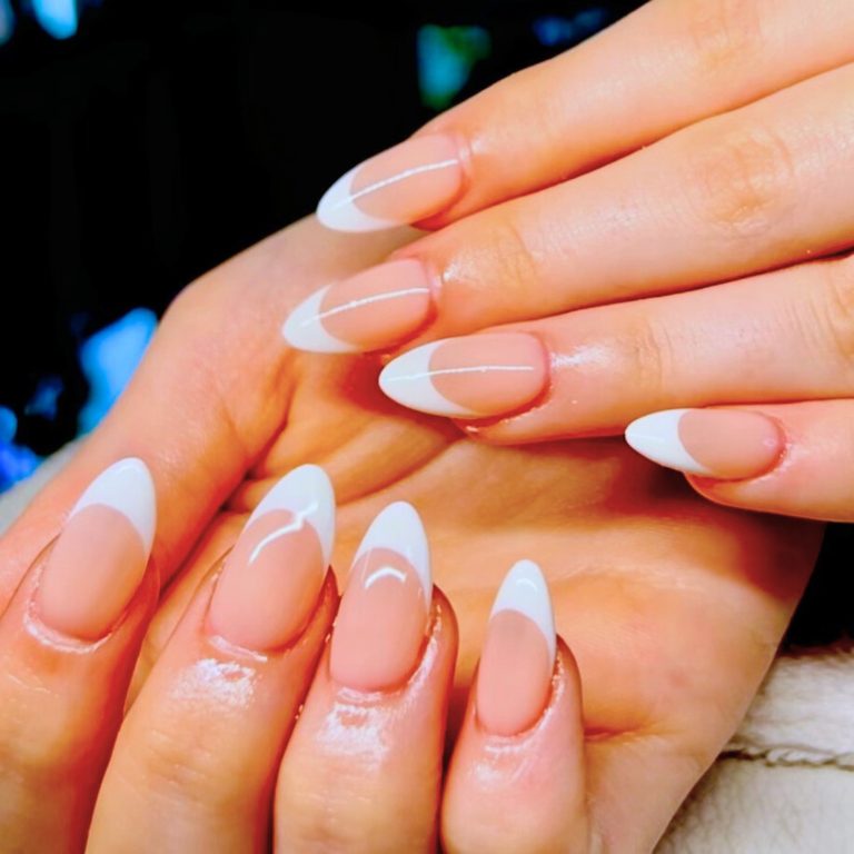 french tips nail art