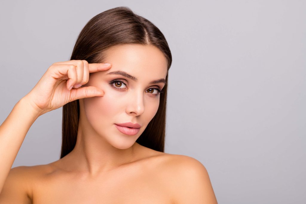 Eyebrow Waxing vs. Threading - What’s the Difference